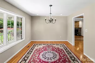8 English Pl, Candler, NC 28715 - Photo 3