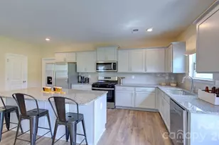 73 Ridgehaven Dr, Waynesville, NC 28786 - Photo 7