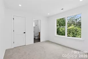 2716 Baltimore Ave, Charlotte, NC 28203 - Photo 7