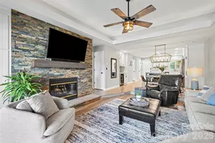 9817 Emerald Point Dr, Charlotte, NC 28278 - Photo 13