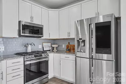2447 Diplomat Lane, Charlotte, NC 28210 - Photo 9