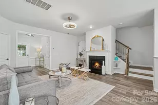 2447 Diplomat Ln, Charlotte, NC 28210 - Photo 3