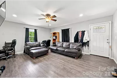 105 Park Street, Clover, SC 29710 - Photo 5