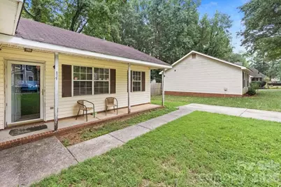 615 Pennwood Lane, Charlotte, NC 28215 - Photo 3