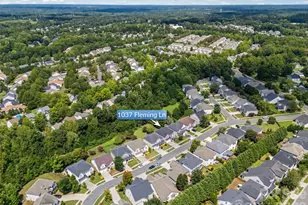 1037 Fleming Ln, Matthews, NC 28104 - Photo 3