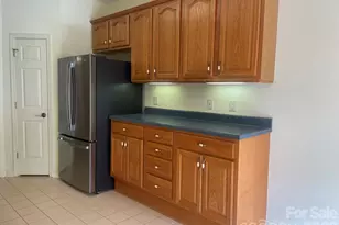 509 26th Ave NE, Hickory, NC 28601 - Photo 9
