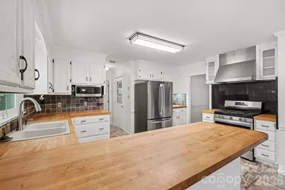 915 Brightmoor Drive, Matthews, NC 28105 - Photo 15