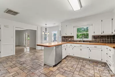915 Brightmoor Drive, Matthews, NC 28105 - Photo 17