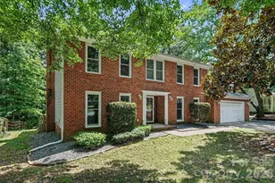 915 Brightmoor Dr, Matthews, NC 28105 - Photo 1
