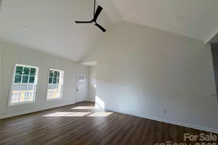 192 Rambler Ln, Blacksburg, SC 29702 - Photo 7