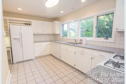 1000 Jefferson Drive, Charlotte, NC 28270 - Photo 9