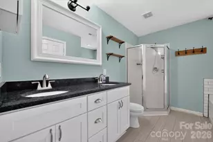6420 Spanish Moss Ln, Charlotte, NC 28262 - Photo 9