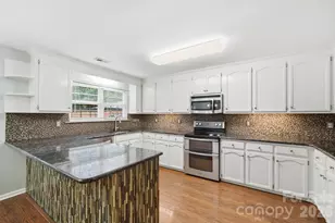 359 Linsbury Ct, Gastonia, NC 28056 - Photo 15