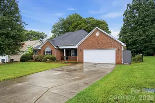 359 Linsbury Ct, Gastonia, NC 28056 - Photo 3