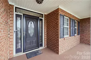 359 Linsbury Ct, Gastonia, NC 28056 - Photo 3