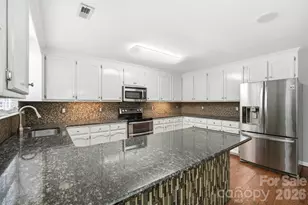 359 Linsbury Ct, Gastonia, NC 28056 - Photo 13