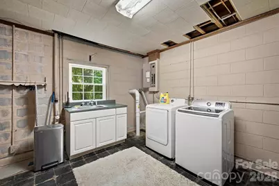 1009 Randolph Circle SE, Lenoir, NC 28645 - Photo 27