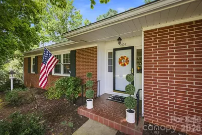 1009 Randolph Circle SE, Lenoir, NC 28645 - Photo 23