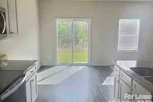 2112 Lanza Dr, Charlotte, NC 28215 - Photo 3