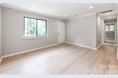 4925 Springview Road, Charlotte, NC 28213 - Photo 9