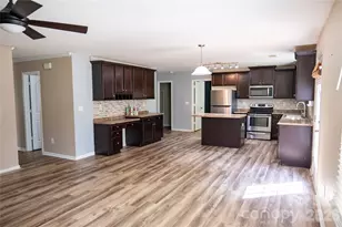 9702 Pond Vista Court, Charlotte, NC 28216 - Photo 11