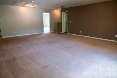9702 Pond Vista Court, Charlotte, NC 28216 - Photo 27