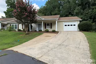 127 Holly Ct, Bostic, NC 28018 - Photo 1