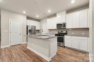 6863 Good News Dr, Charlotte, NC 28215 - Photo 9