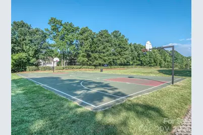 10326 Haddington Drive NW, Charlotte, NC 28269 - Photo 41