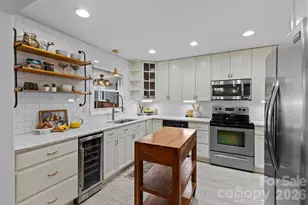 4801 Fairheath Rd, Charlotte, NC 28210 - Photo 13