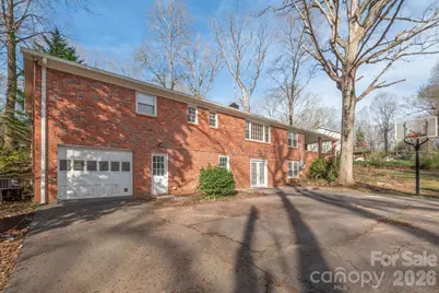 624 Brentwood Court, Winston Salem, NC 27104 - Photo 5