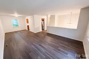 6409 Tivoli Ct, Charlotte, NC 28211 - Photo 3