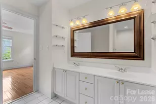 1192 Hampton Gardens Ln, Charlotte, NC 28209 - Photo 21