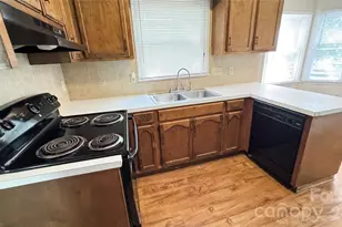2820 Royal Ridge Ln, Charlotte, NC 28212 - Photo 5