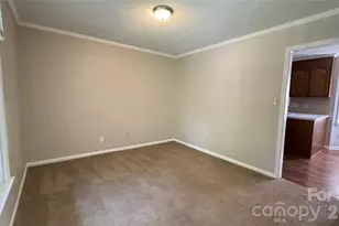 2820 Royal Ridge Ln, Charlotte, NC 28212 - Photo 3