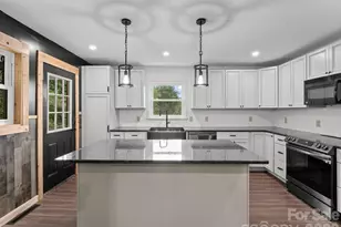 10 Monte Vista Cir, Candler, NC 28715 - Photo 7
