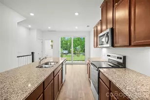 1013 Revival Row, Charlotte, NC 28208 - Photo 7