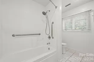 1928 Twin Ponds Dr, Hickory, NC 28602 - Photo 17