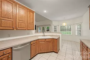 1928 Twin Ponds Dr, Hickory, NC 28602 - Photo 13