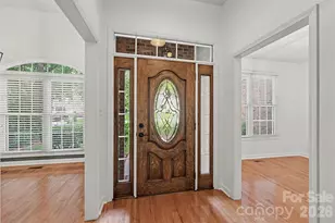1928 Twin Ponds Dr, Hickory, NC 28602 - Photo 5