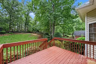 1928 Twin Ponds Dr, Hickory, NC 28602 - Photo 27