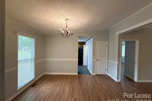 7905 Haverstraw Ct, Charlotte, NC 28212 - Photo 3
