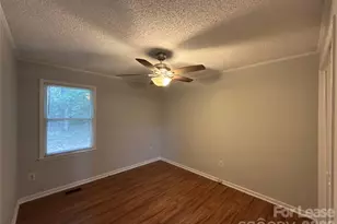 7905 Haverstraw Ct, Charlotte, NC 28212 - Photo 9