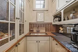 10220 Wildlife Rd, Charlotte, NC 28278 - Photo 13