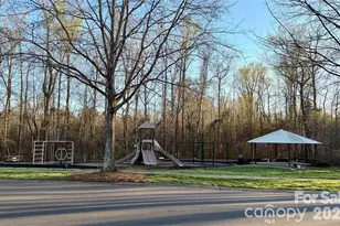1004 Hawker Rd, Matthews, NC 28104 - Photo 7
