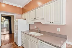 5901 Quail Hollow Rd, Charlotte, NC 28210 - Photo 7
