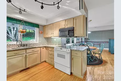 101 Valley Hill Drive, Hendersonville, NC 28791 - Photo 15