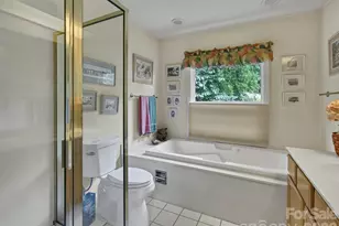 101 Valley Hill Dr, Hendersonville, NC 28791 - Photo 23