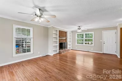 550 Englewood Street NE, Concord, NC 28025 - Photo 5