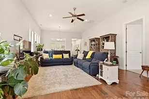 7569 Short Putt Ct, Charlotte, NC 28215 - Photo 7